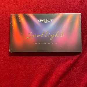 OPVBEAUTY Spotlight eyeshadow pallet unopened